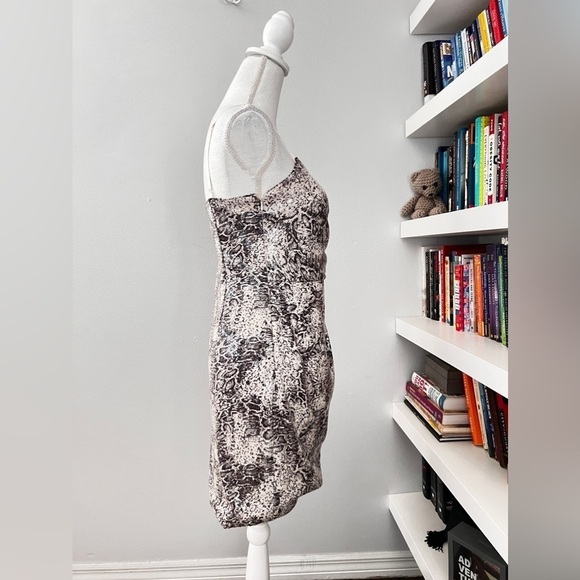 Oleg Cassini sequin snake skin print mini dress size 6 - Picture 5 of 14